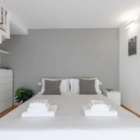 Elegant Duplex In شقة
