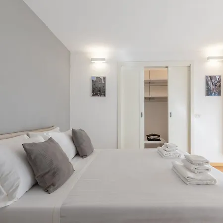 شقة Elegant Duplex In