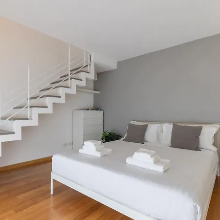 شقة Elegant Duplex In